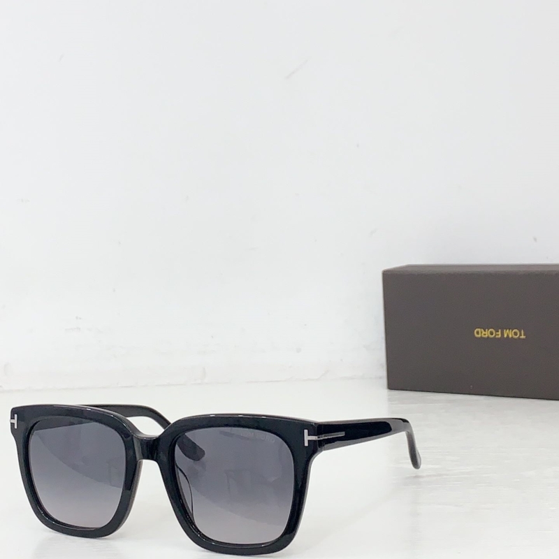 TOM FORD